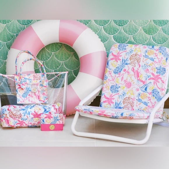 NWT Lilly Pulitzer Beach Chair Towel Cover - Picture 2 of 3